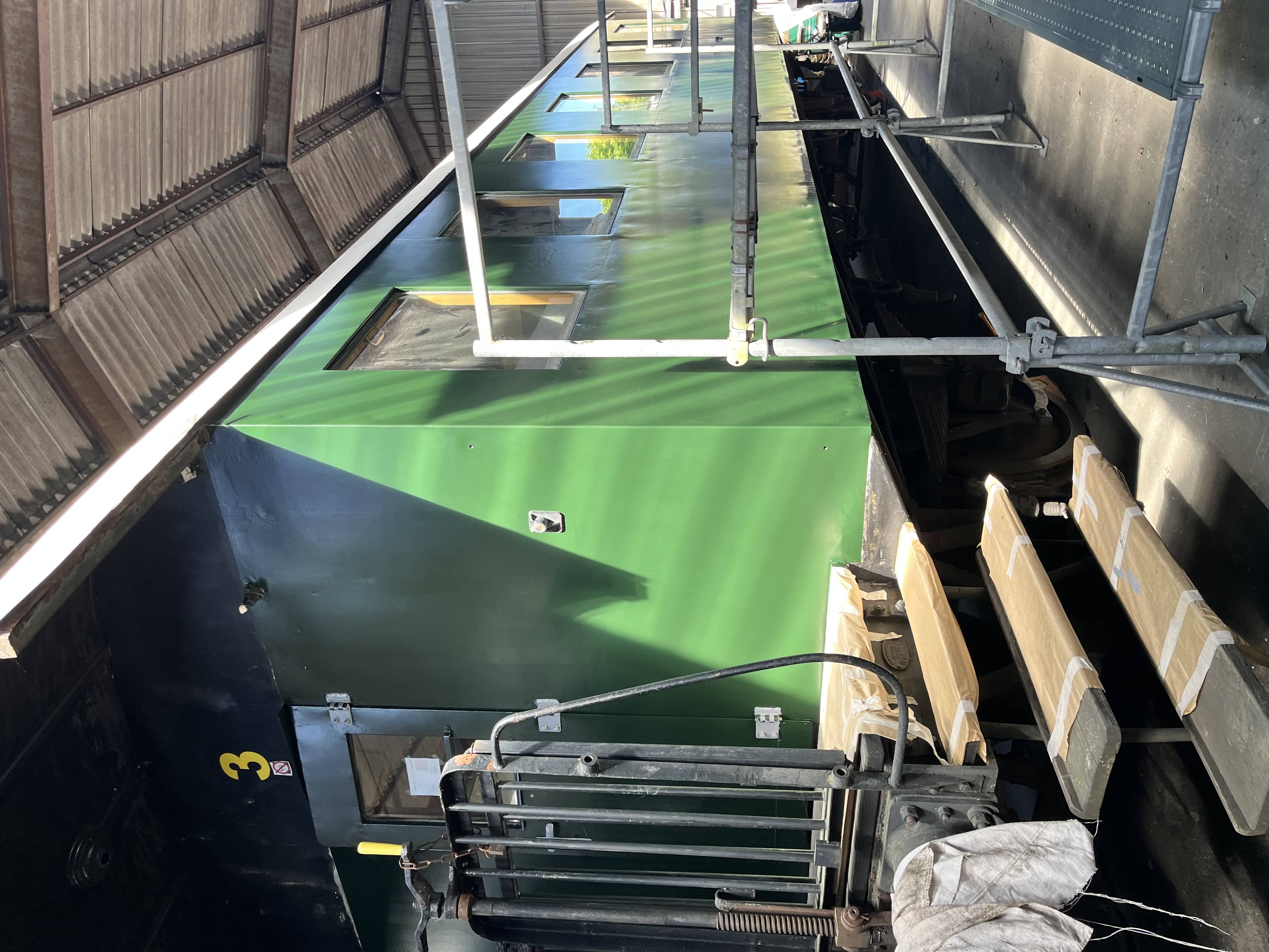 OBB 3 repeinte en vert wagon